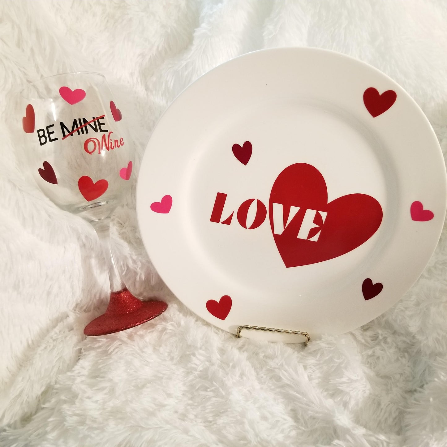 AntiValentine's Gift, Funny Wine Glass, Anti Valentines Day, Singles Gift, Friends Gift, Valentine for Her, Valentine's Day Gift, BE MINE - CCCreationz