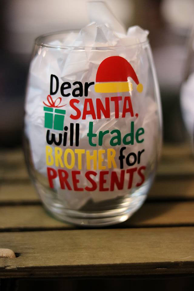 Christmas/ Holiday wine glasses - CCCreationz