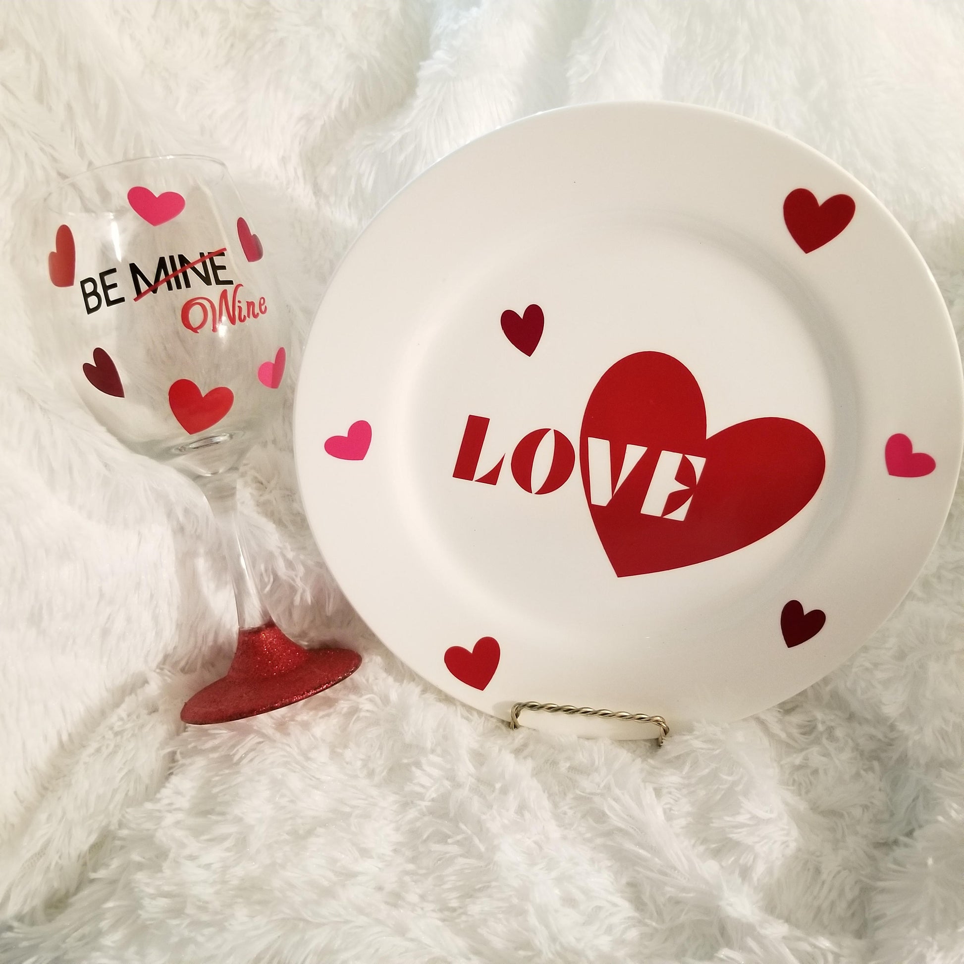 AntiValentine's Gift, Funny Wine Glass, Anti Valentines Day, Singles Gift, Friends Gift, Valentine for Her, Valentine's Day Gift, BE MINE - CCCreationz