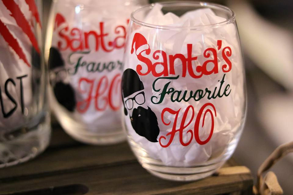 Santa's Favorite Ho wine glass - CCCreationz