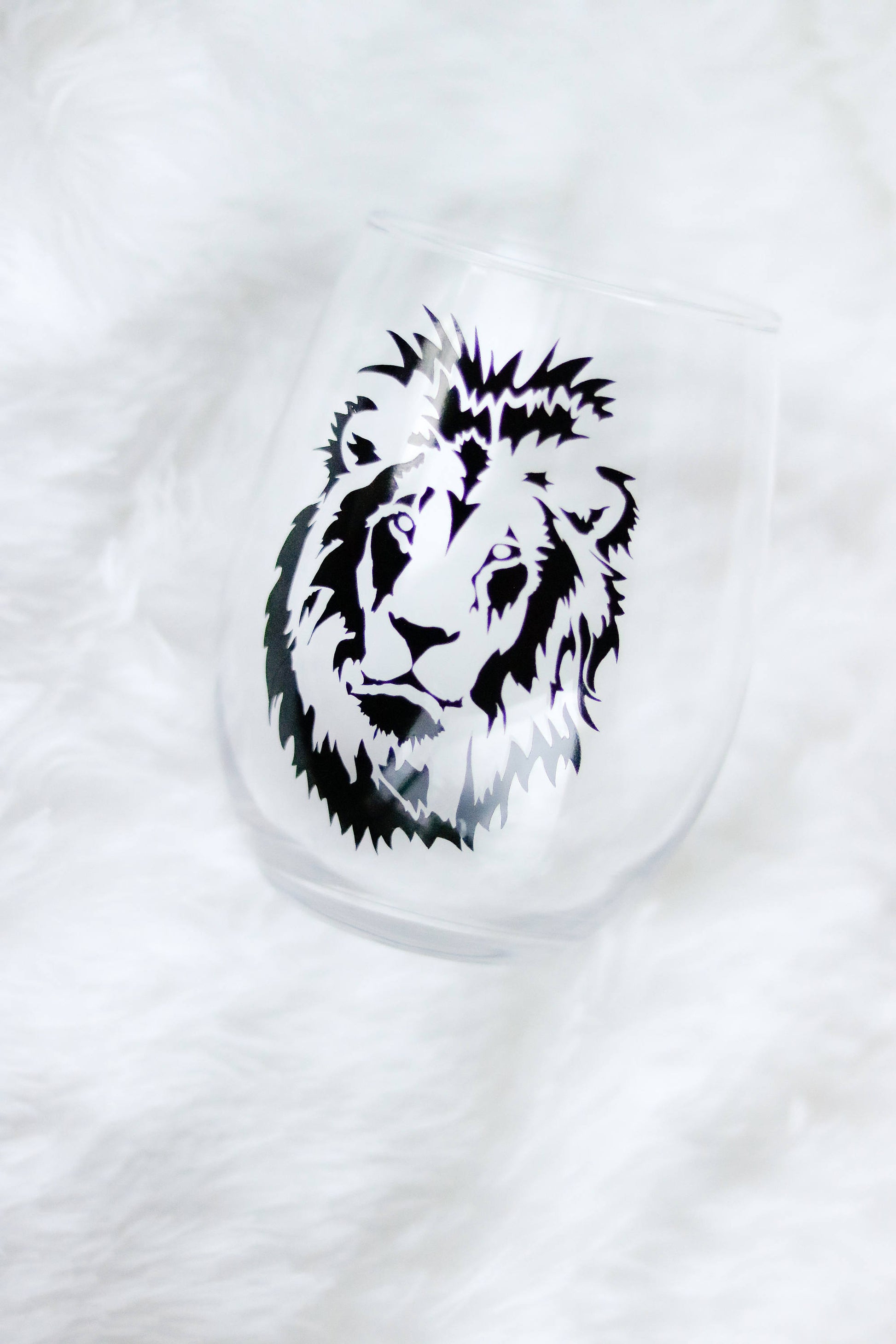 Lion Wine Glass, King, Leo Gift, Safari, Valentines Day, Custom Wine Glass - CCCreationz