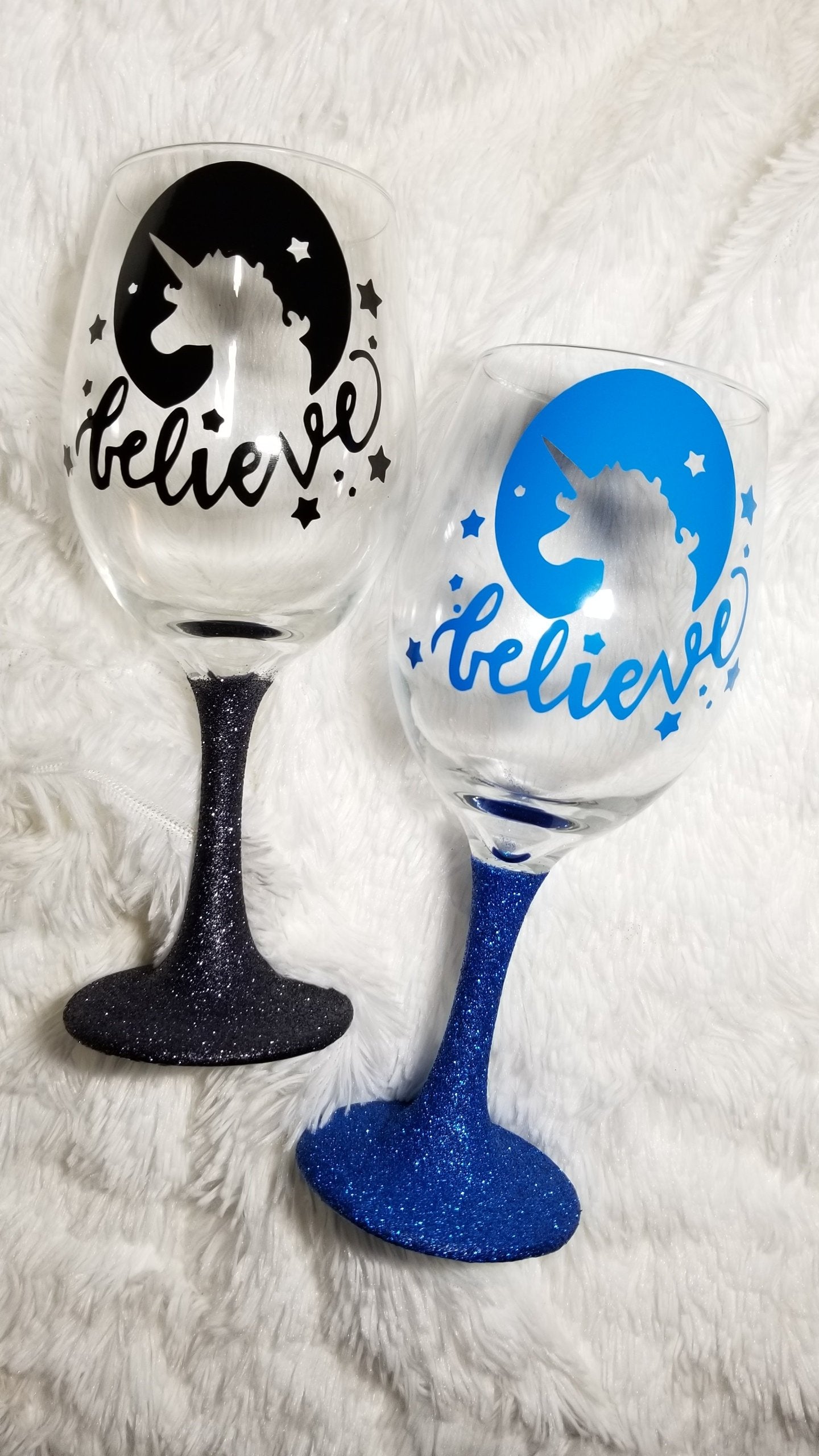Glitter Wine Glass, Unicorn wine glass, personalized wine glass, Gift for her, Magical Creatures - CCCreationz